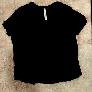 Lululemon t-shirt